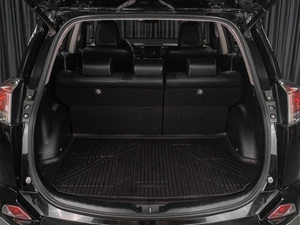 Внедорожник Toyota RAV4 2017 года, 2339000 рублей, Тюмень