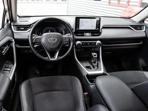 Внедорожник Toyota RAV4 2021 года, 3300000 рублей, Краснодар