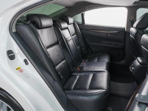 Седан Lexus ES 2014 года, 2379000 рублей, Сургут
