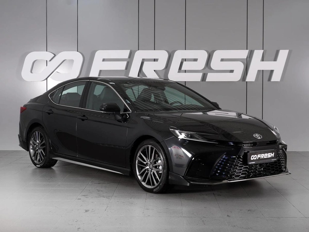 Седан Toyota Camry 2026 года, 4520000 рублей, Красный Пахарь