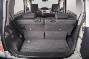 Минивэн Daihatsu Move 2011 года, 599000 рублей, Томск