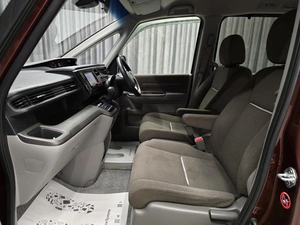 Минивэн Honda Stepwgn 2016 года, 1449000 рублей, Красноярск