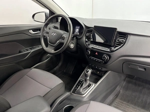 Седан Hyundai Solaris 2021 года, 1750000 рублей, Красноярск