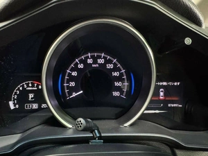 Хетчбэк Honda Fit 2018 года, 1130000 рублей, Красноярск