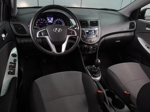 Седан Hyundai Solaris 2013 года, 899000 рублей, Воронеж