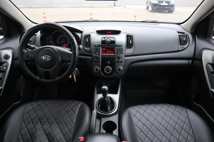 Седан Kia Cerato 2010 года, 780000 рублей, Мирное