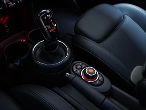 Хетчбэк MINI Cooper 2020 года, 2299077 рублей, Москва