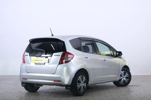 Хетчбэк Honda Fit 2010 года, 529000 рублей, Омск