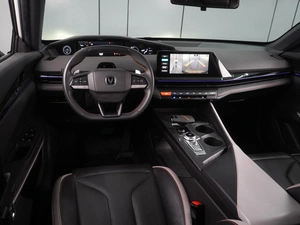 Лифтбек Changan UNI-V 2023 года, 2179000 рублей, Воронеж