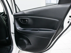 Хетчбэк Toyota Vitz 2019 года, 1050000 рублей, Красноярск