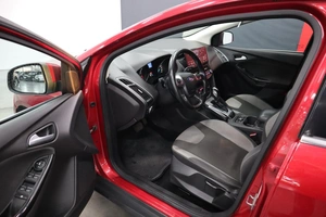 Хэтчбек Ford Focus 2012 года, 960000 рублей, Курск