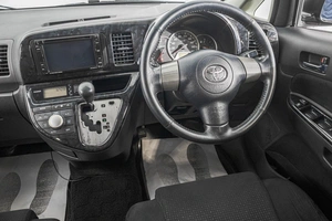 Минивэн Toyota Wish 2006 года, 989000 рублей, Барнаул