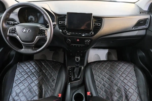 Седан Hyundai Solaris 2021 года, 1379000 рублей, Омск