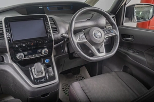 Минивэн Nissan Serena 2018 года, 1949000 рублей, Томск