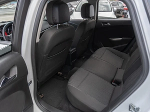 Хетчбэк Opel Astra 2012 года, 819000 рублей, Саратов