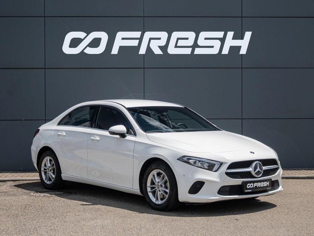 Седан Mercedes-benz A-класс 2019 года, 2420000 рублей, Краснодар