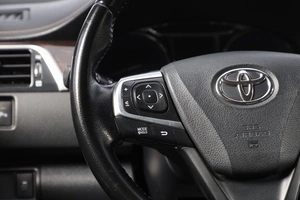 Седан Toyota Camry 2015 года, 2149000 рублей, Новосибирск