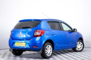 Хетчбэк Renault Sandero 2018 года, 849000 рублей, Пермь