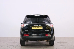 Внедорожник Mitsubishi Outlander 2014 года, 1799000 рублей, Омск