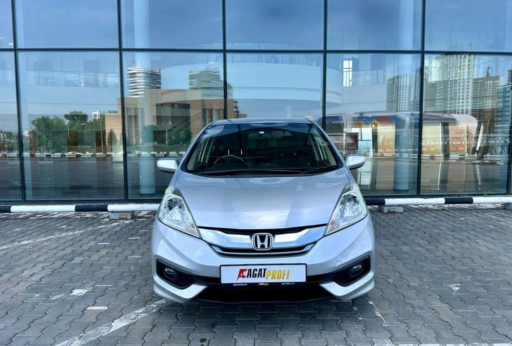 Универсал Honda Fit Shuttle 2014 года, 865000 рублей, Красноярск