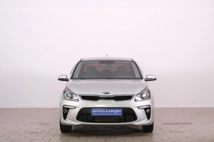 Седан Kia Rio 2017 года, 1359000 рублей, Омск