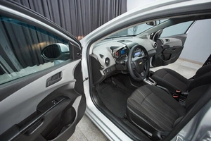 Седан Chevrolet Aveo 2013 года, 690000 рублей, Красноярск