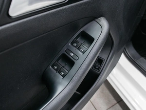 Седан Volkswagen Jetta 2014 года, 990000 рублей, Красноярск