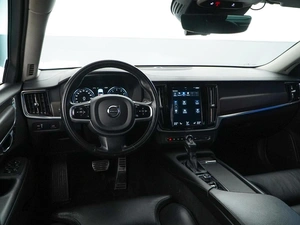 Универсал Volvo V90 Cross Country 2019 года, 2149046 рублей, Москва