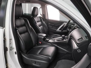 Внедорожник Mitsubishi Pajero Sport 2017 года, 3180000 рублей, Воронеж