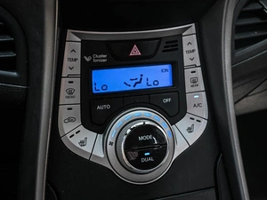 Седан Hyundai Avante 2011 года, 899000 рублей, Кирилловка
