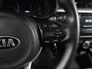 Хетчбэк Kia Rio X-Line 2018 года, 1359000 рублей, Воронеж