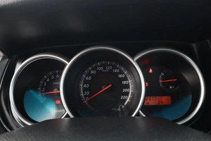 Хэтчбек Nissan Tiida 2012 года, 675000 рублей, Орёл