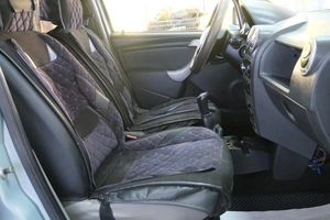 Седан Renault Logan 2007 года, 319000 рублей, Омск