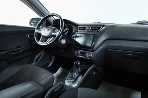 Седан Kia Rio 2014 года, 929000 рублей, Новосибирск