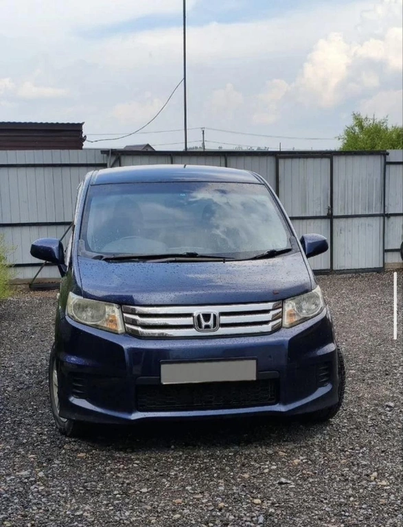 Минивэн Honda Freed 2010 года, 900000 рублей, Емельяновский район