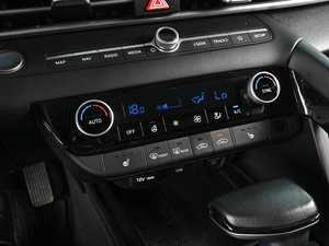 Седан Hyundai Elantra 2021 года, 2199000 рублей, Аксай