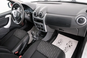 Седан Renault Logan 2013 года, 529000 рублей, Красноярск