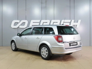 Универсал Opel Astra 2010 года, 669000 рублей, Воронеж