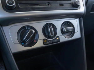Седан Volkswagen Polo 2013 года, 925000 рублей, Волгоград