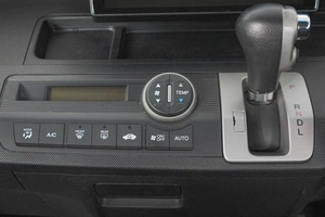 Минивэн Honda Freed 2012 года, 1149000 рублей, Кемерово