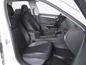 Седан Volkswagen Jetta 2019 года, 1819000 рублей, Ростов-на-Дону