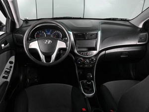 Седан Hyundai Solaris 2012 года, 918000 рублей, Аксай