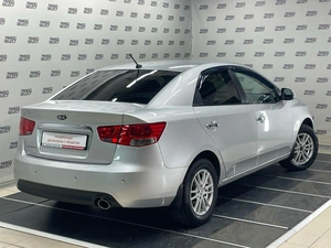 Седан Kia Cerato 2011 года, 870000 рублей, Красноярск