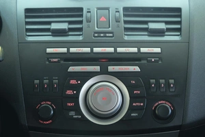 Седан Mazda 3 2009 года, 789000 рублей, Омск