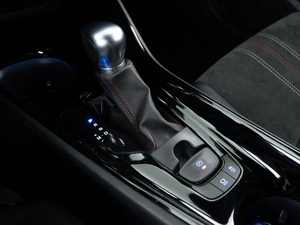 Внедорожник Toyota C-HR 2021 года, 3922046 рублей, Москва