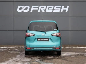 Минивэн Toyota Sienta 2020 года, 1550000 рублей, Краснодар