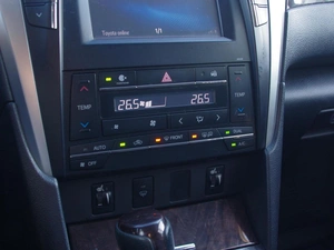 Седан Toyota Camry 2015 года, 2160000 рублей, Владимир