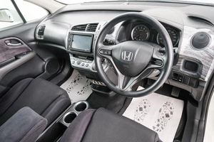 Минивэн Honda Stream 2008 года, 929000 рублей, Красноярск