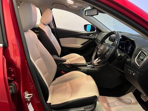 Хетчбэк Mazda Axela 2016 года, 1549000 рублей, Красноярск