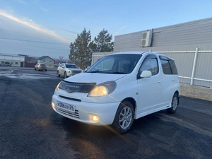 Минивэн Toyota Funcargo 2001 года, 427000 рублей, Красноярск